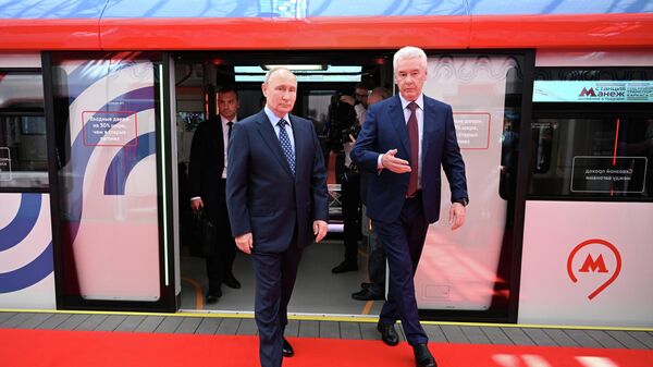 Russian President Vladimir Putin Took Part in the Ceremony of Launching Passenger Traffic on MCD-3 - Sputnik International